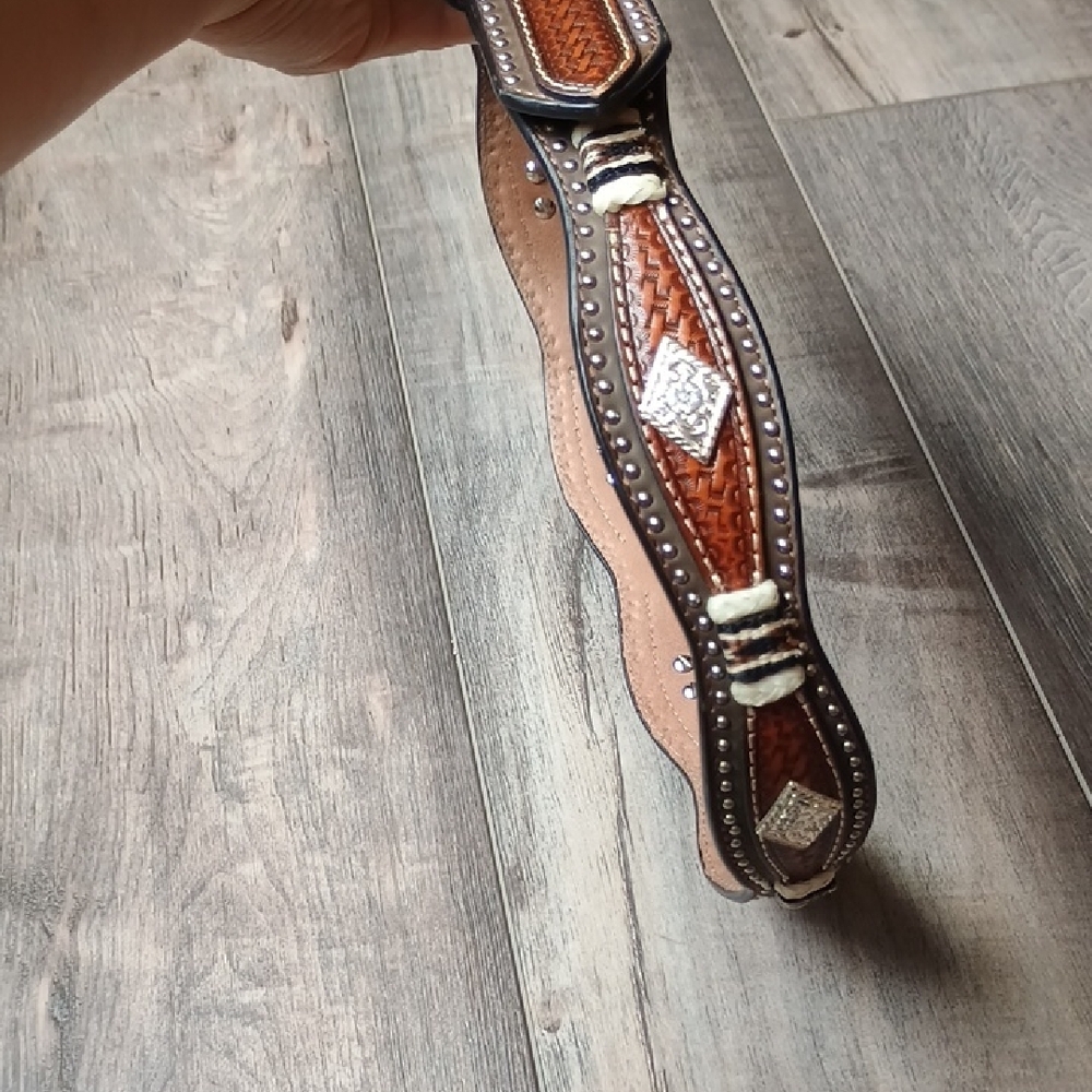 Nocona Brown and Silver Belt Bag - Picture 13 of 13